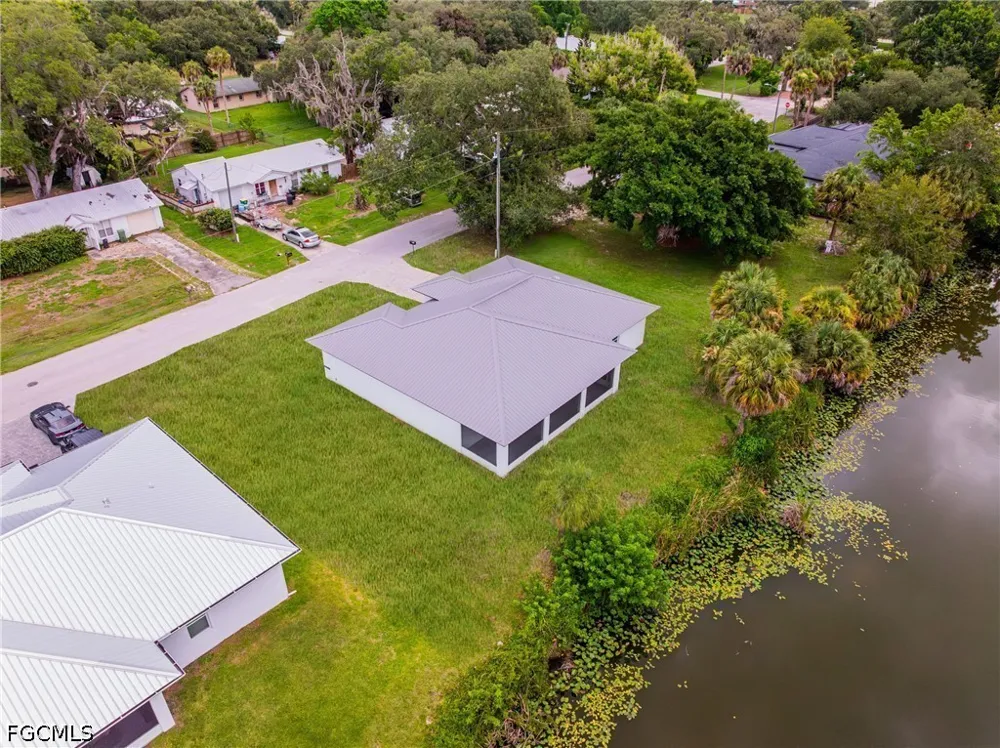 4th Avenue Labelle, FL 33935