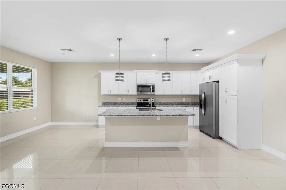 4th Avenue Labelle, FL 33935