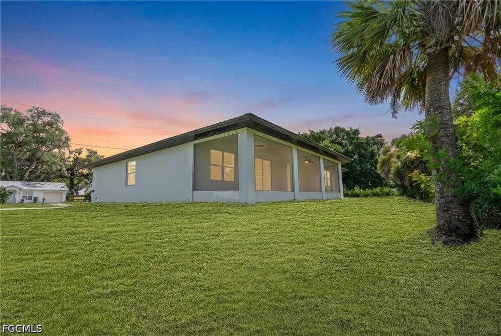 4th Avenue Labelle, FL 33935