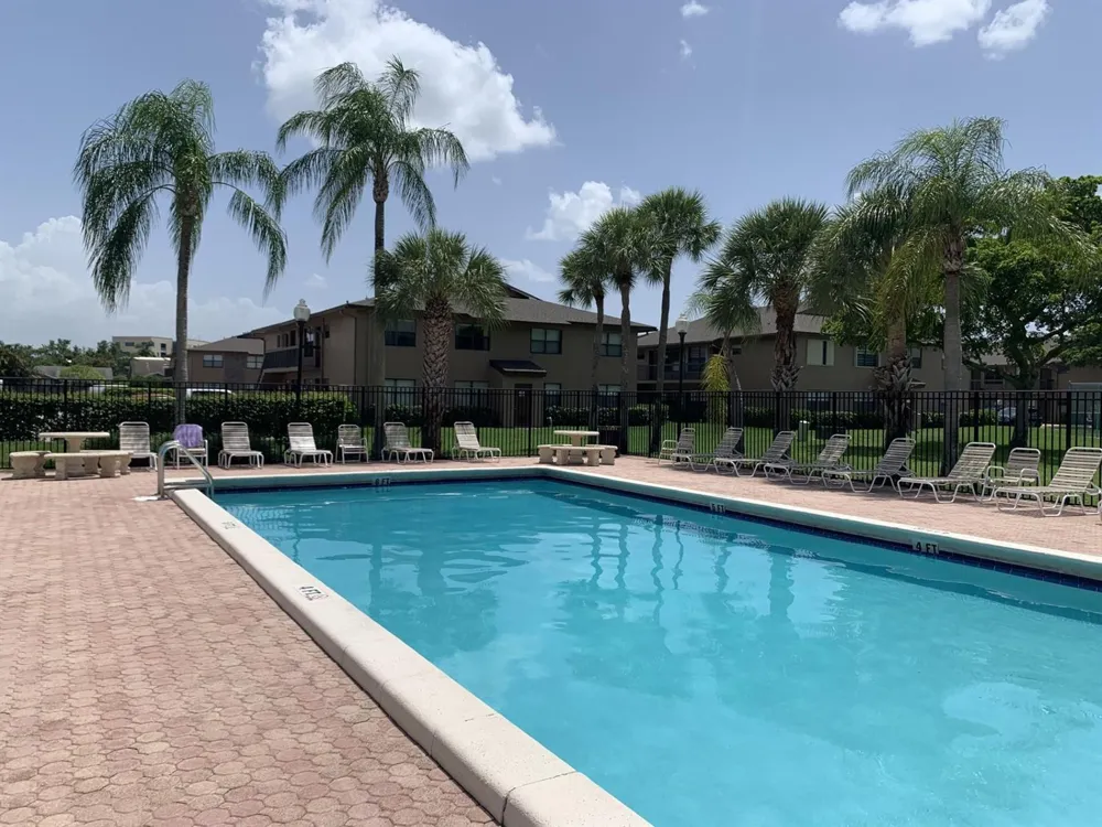 10011 Winding Lake Road #101 Sunrise, FL 33351