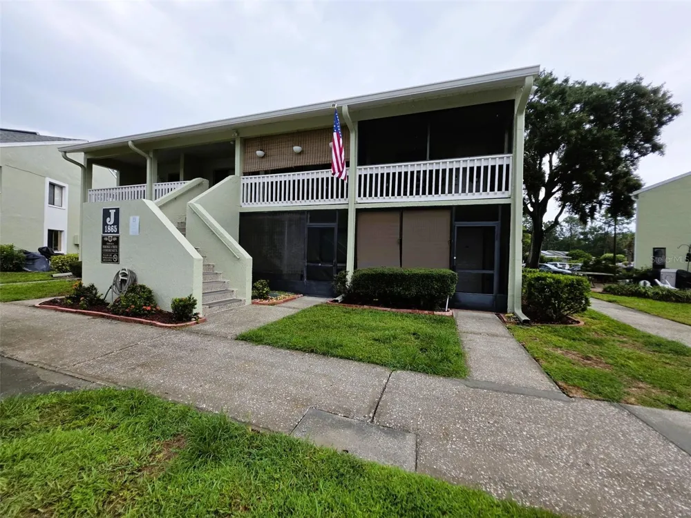 1865 MAZO MANOR #J3 Lutz, FL 33558