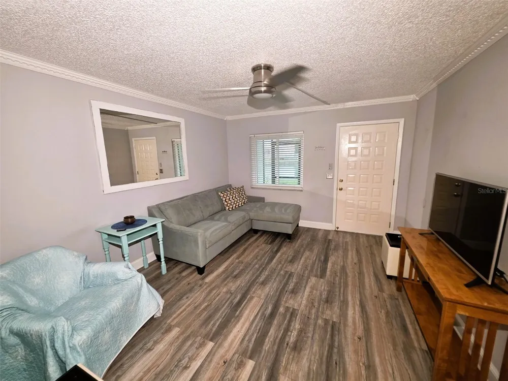 1865 MAZO MANOR #J3 Lutz, FL 33558