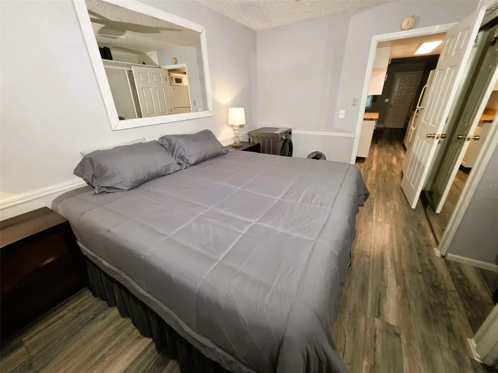 1865 MAZO MANOR #J3 Lutz, FL 33558