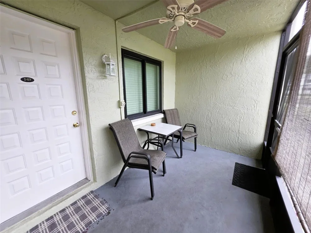 1865 MAZO MANOR #J3 Lutz, FL 33558