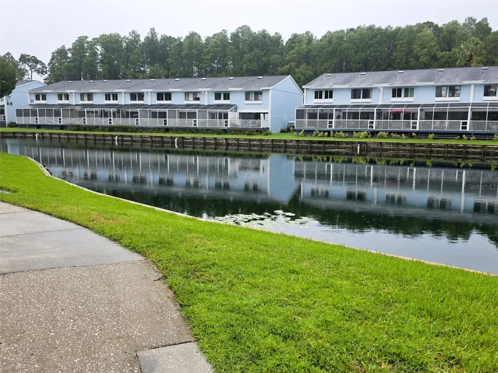 1865 MAZO MANOR #J3 Lutz, FL 33558
