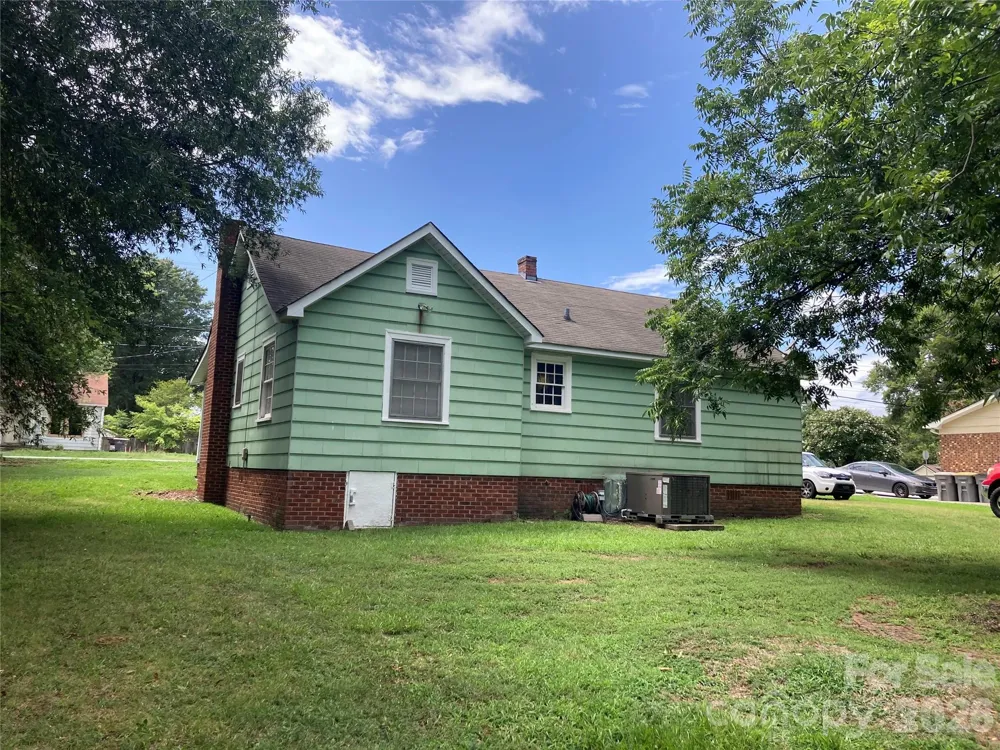 2407 Florida Avenue Kannapolis, NC 28083