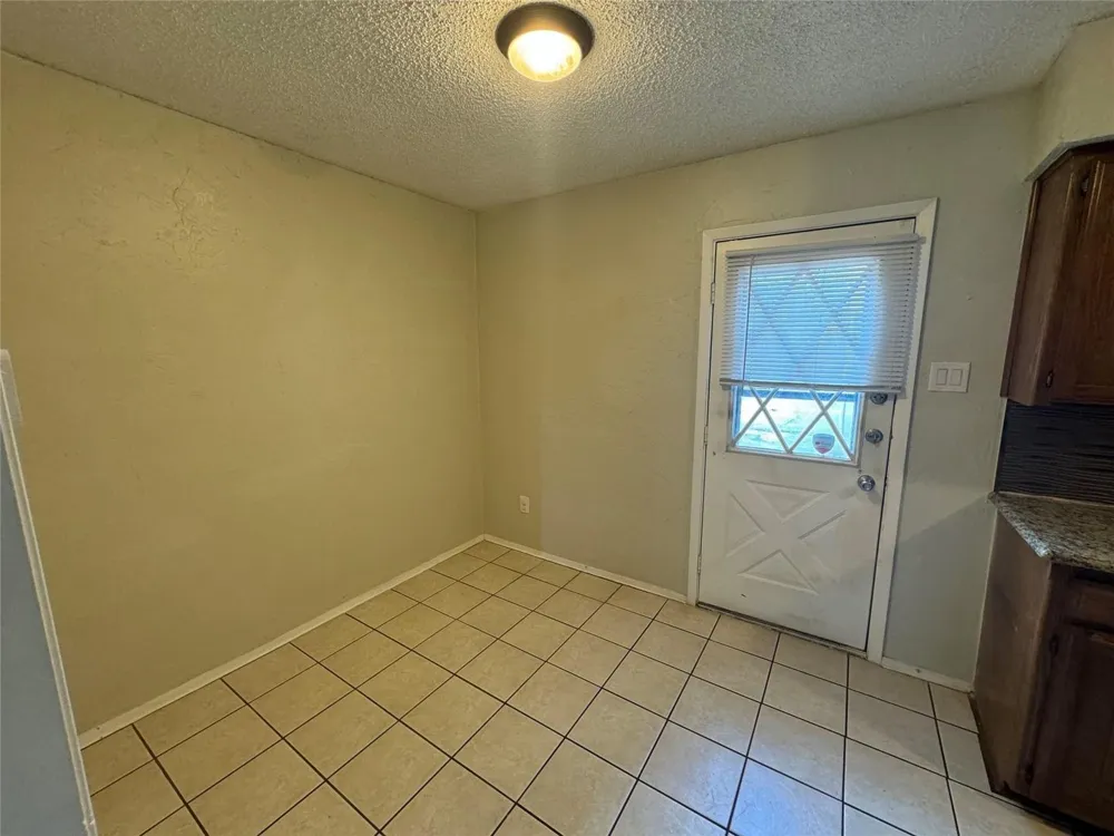 2721 Hurstview Drive #D Hurst, TX 76054