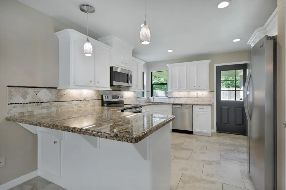 710 W Rollingwood Pinehurst, TX 77362