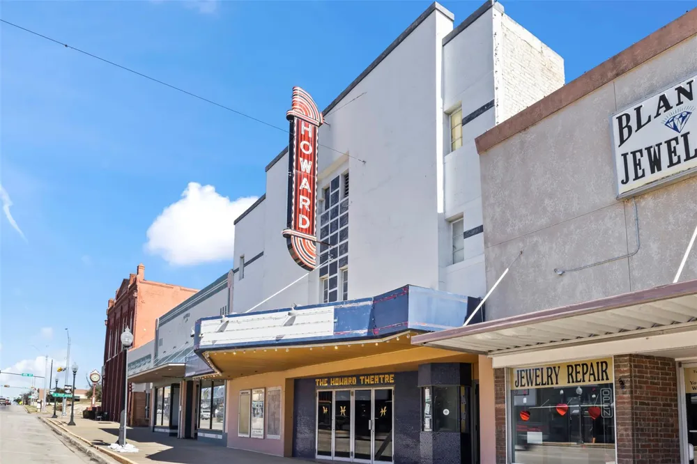703 Main Street Taylor, TX 76574