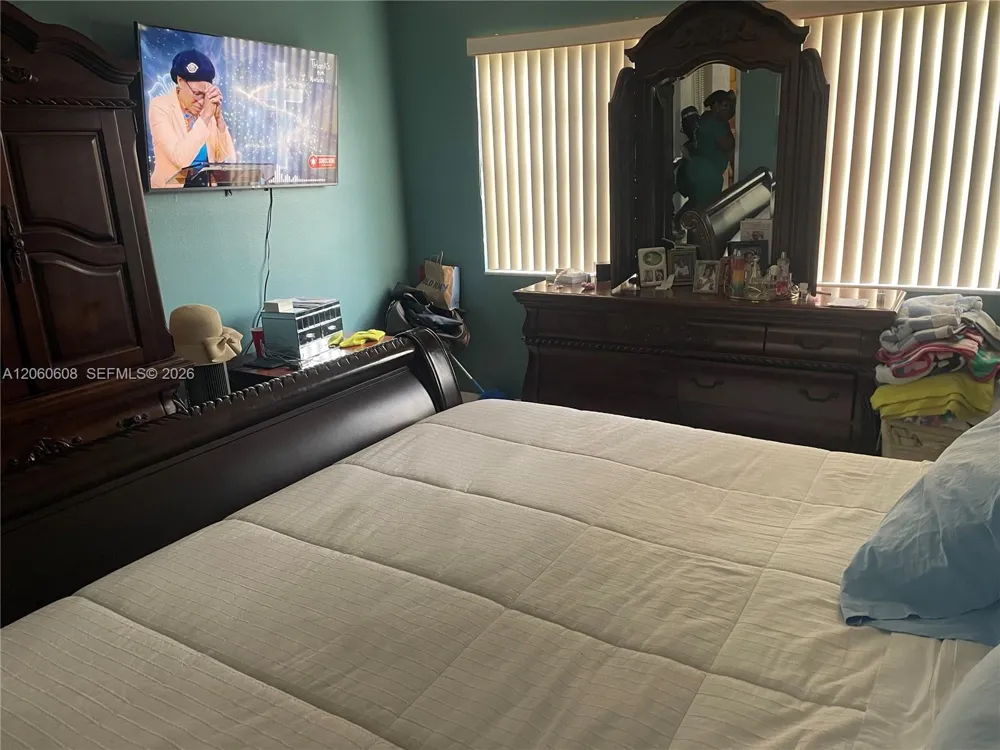 165 NE 203rd Ter #26 Miami Gardens, FL 33179
