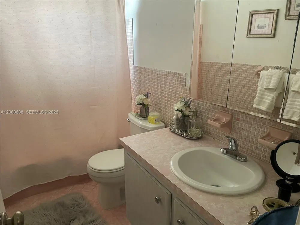165 NE 203rd Ter #26 Miami Gardens, FL 33179