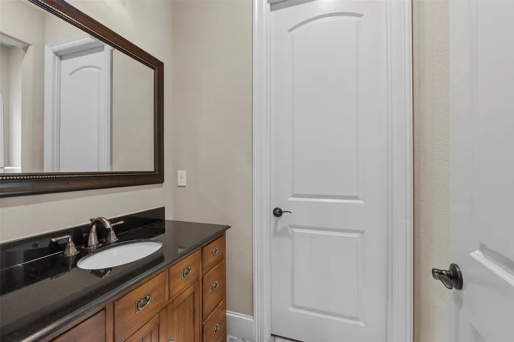 414 Wyndham Crest Westworth Village, TX 76114