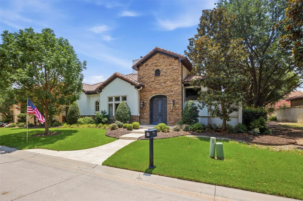 414 Wyndham Crest Westworth Village, TX 76114