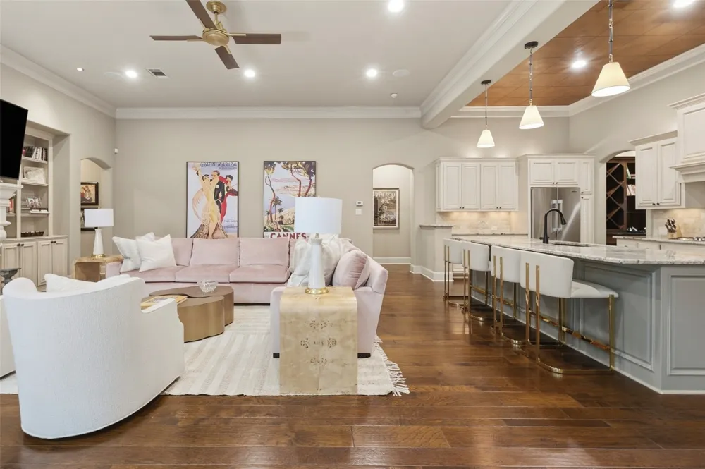 414 Wyndham Crest Westworth Village, TX 76114