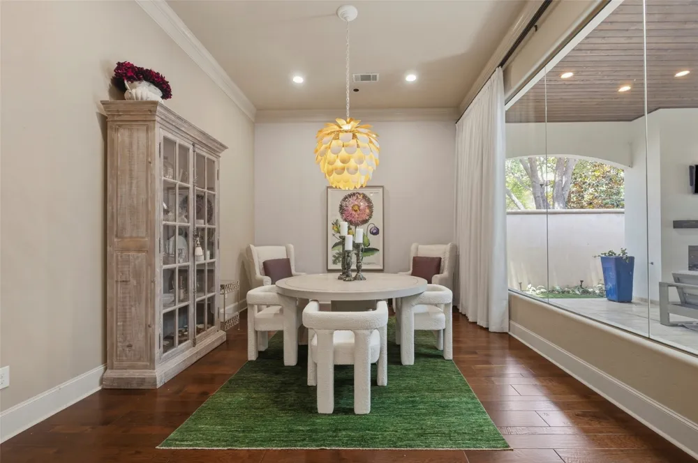 414 Wyndham Crest Westworth Village, TX 76114