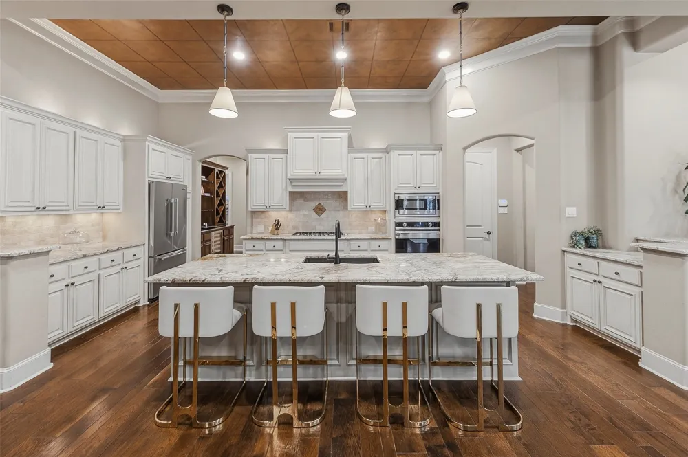 414 Wyndham Crest Westworth Village, TX 76114