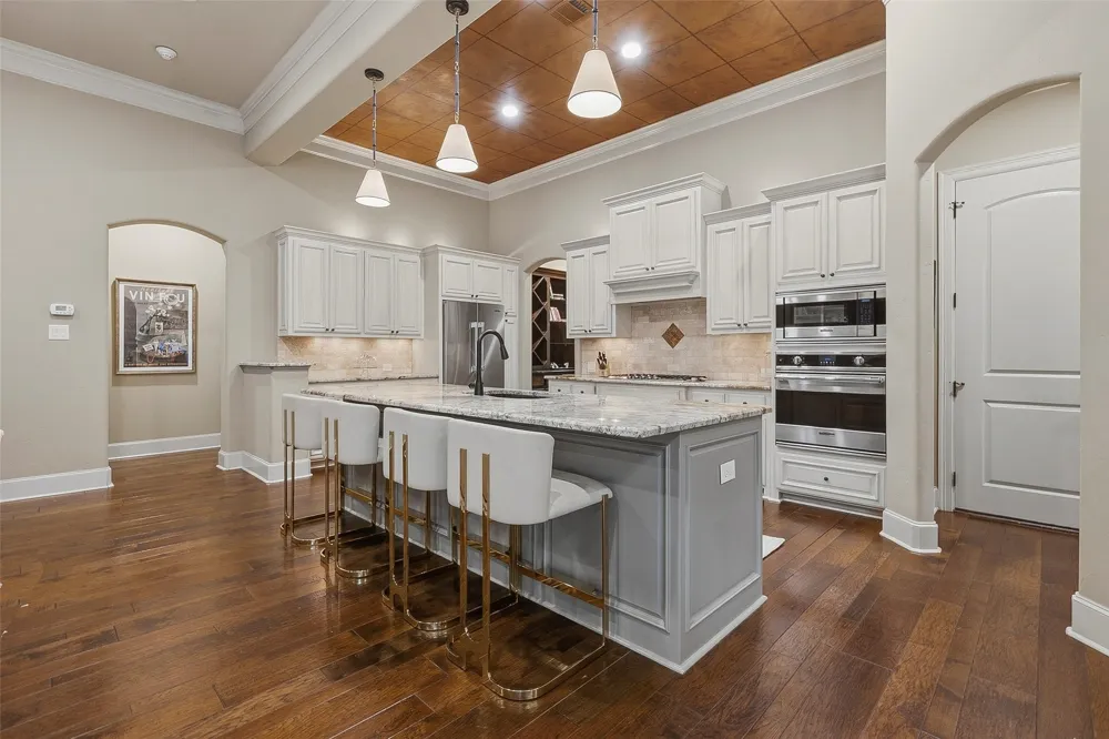 414 Wyndham Crest Westworth Village, TX 76114