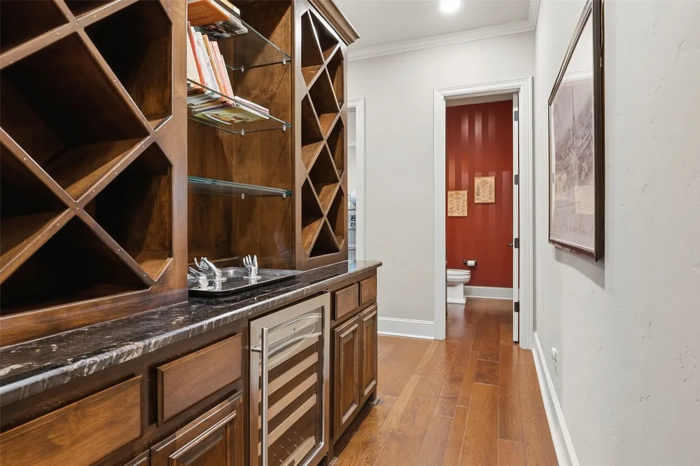 414 Wyndham Crest Westworth Village, TX 76114