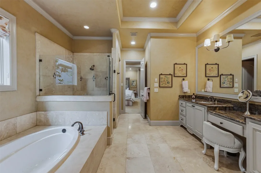 414 Wyndham Crest Westworth Village, TX 76114