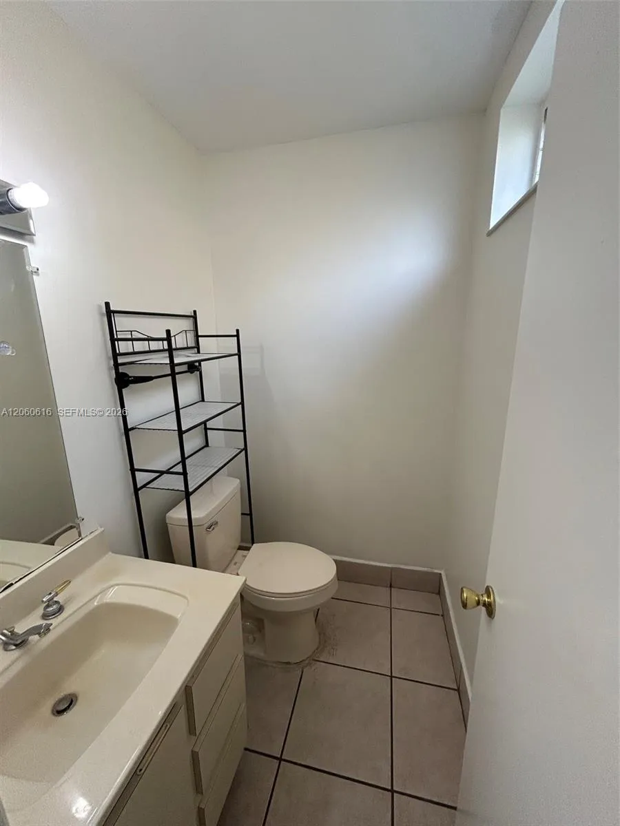 9224 SW 4th Ter Miami, FL 33174