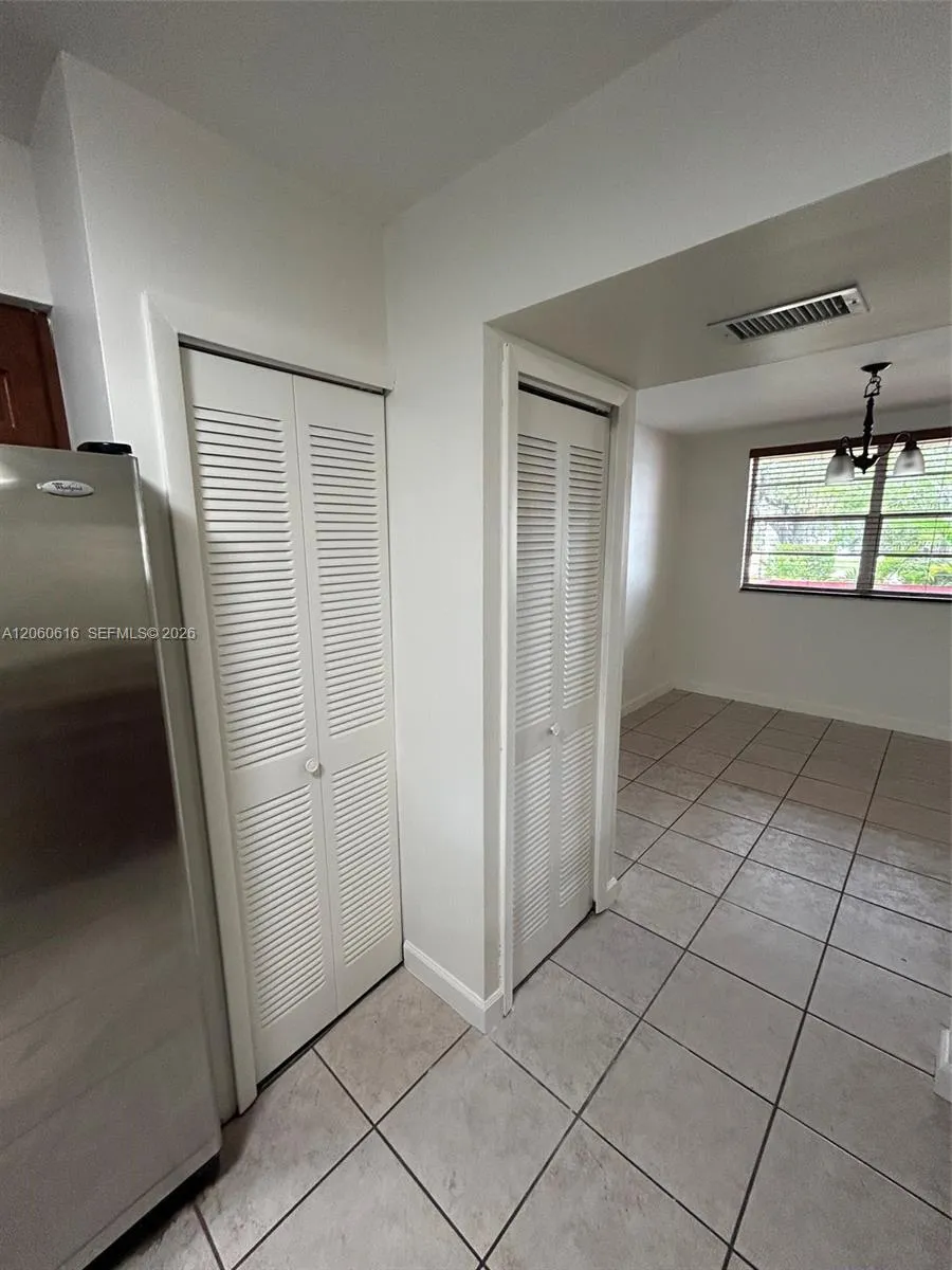 9224 SW 4th Ter Miami, FL 33174