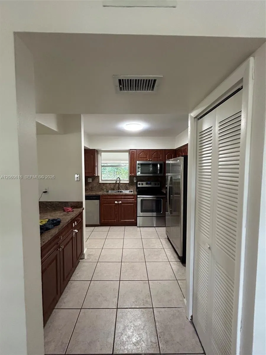9224 SW 4th Ter Miami, FL 33174