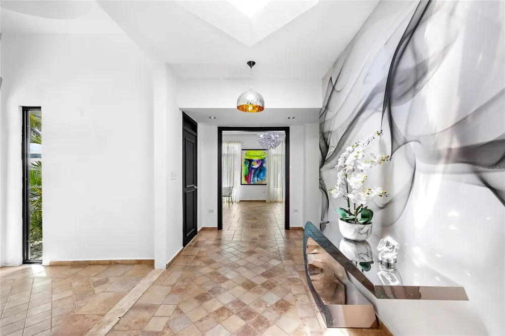 35 PASEO LAS PALMAS Dorado, PR 00646