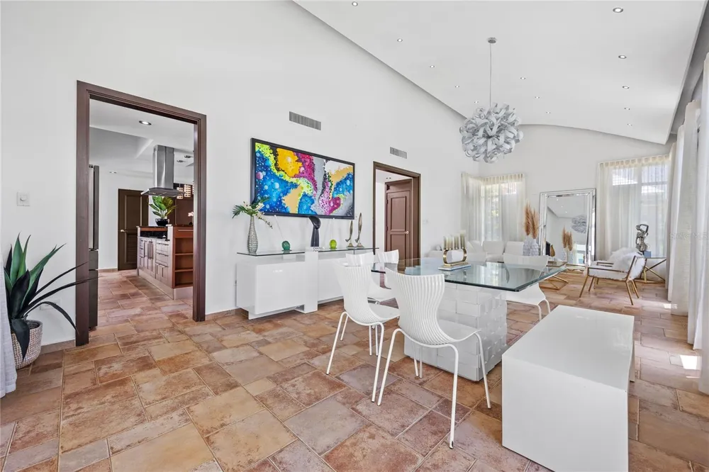 35 PASEO LAS PALMAS Dorado, PR 00646