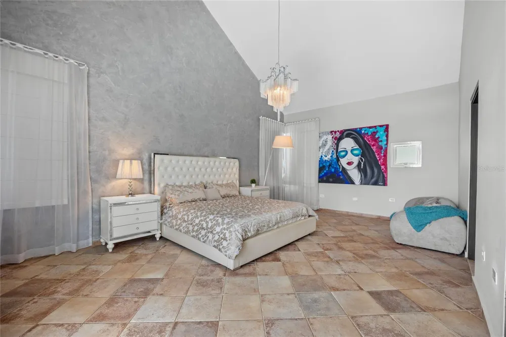 35 PASEO LAS PALMAS Dorado, PR 00646