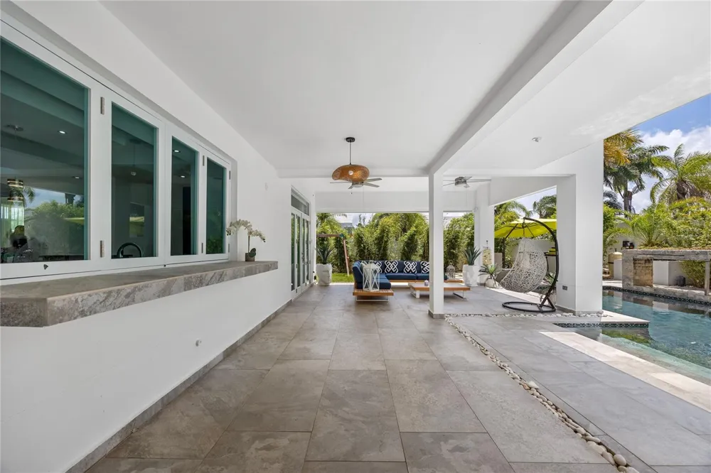 35 PASEO LAS PALMAS Dorado, PR 00646
