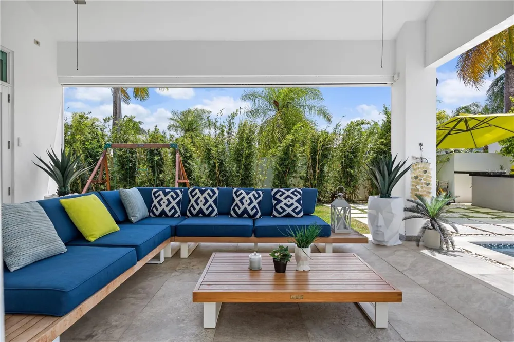 35 PASEO LAS PALMAS Dorado, PR 00646