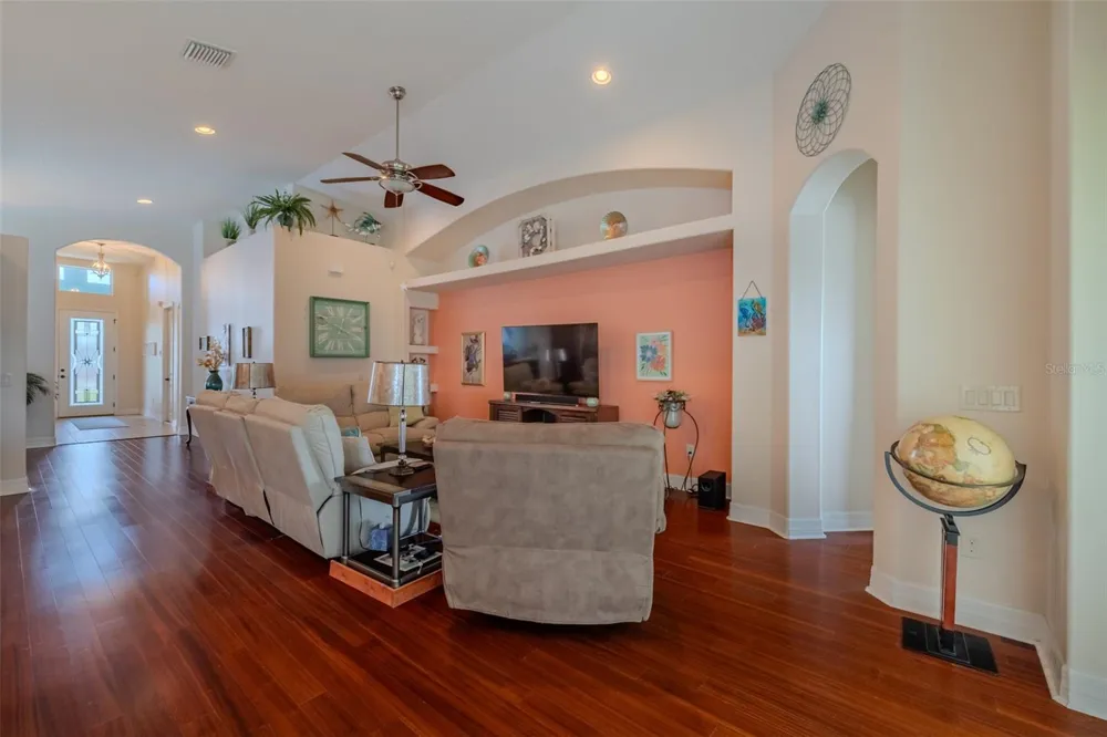 562 BIMINI BAY BOULEVARD Apollo Beach, FL 33572