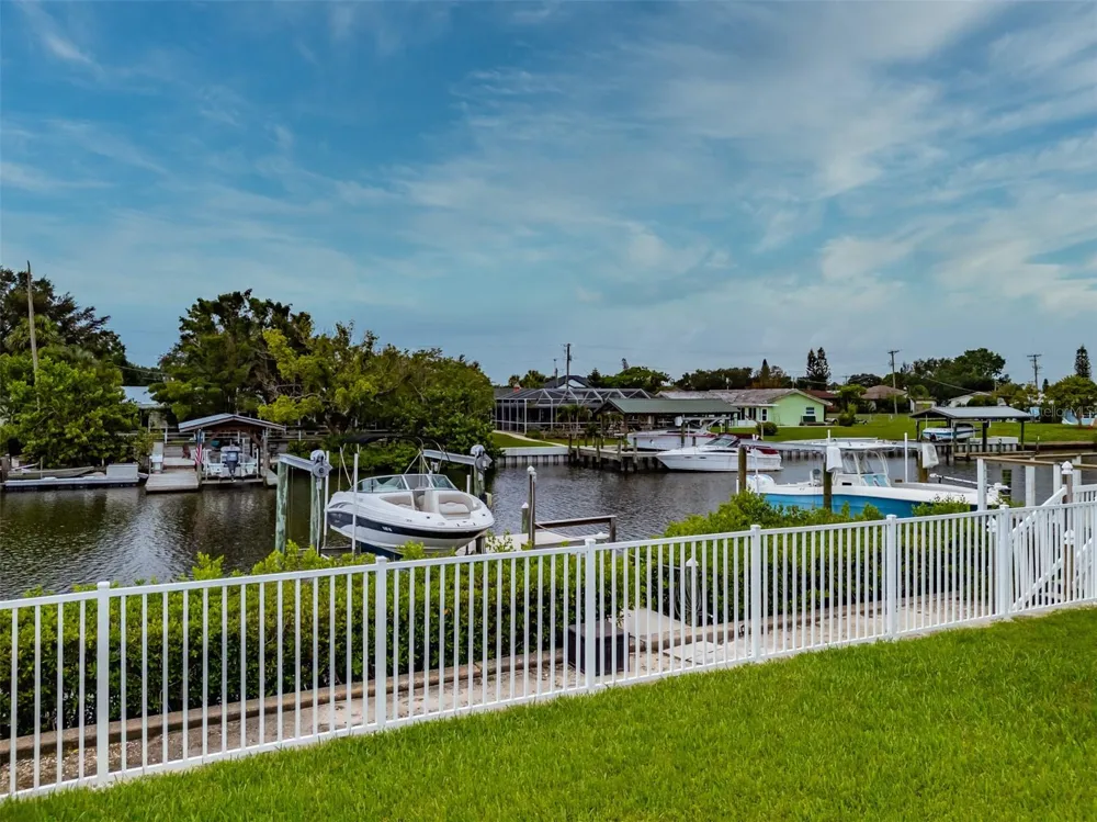 562 BIMINI BAY BOULEVARD Apollo Beach, FL 33572