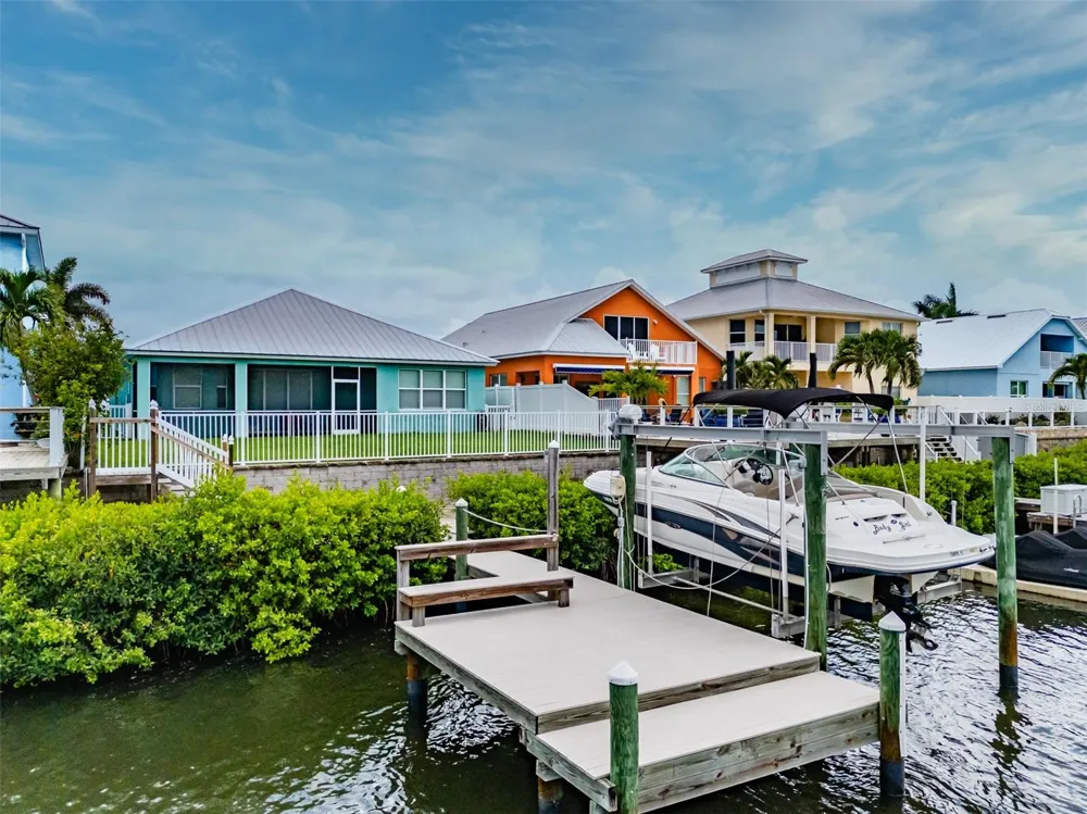 562 BIMINI BAY BOULEVARD Apollo Beach, FL 33572