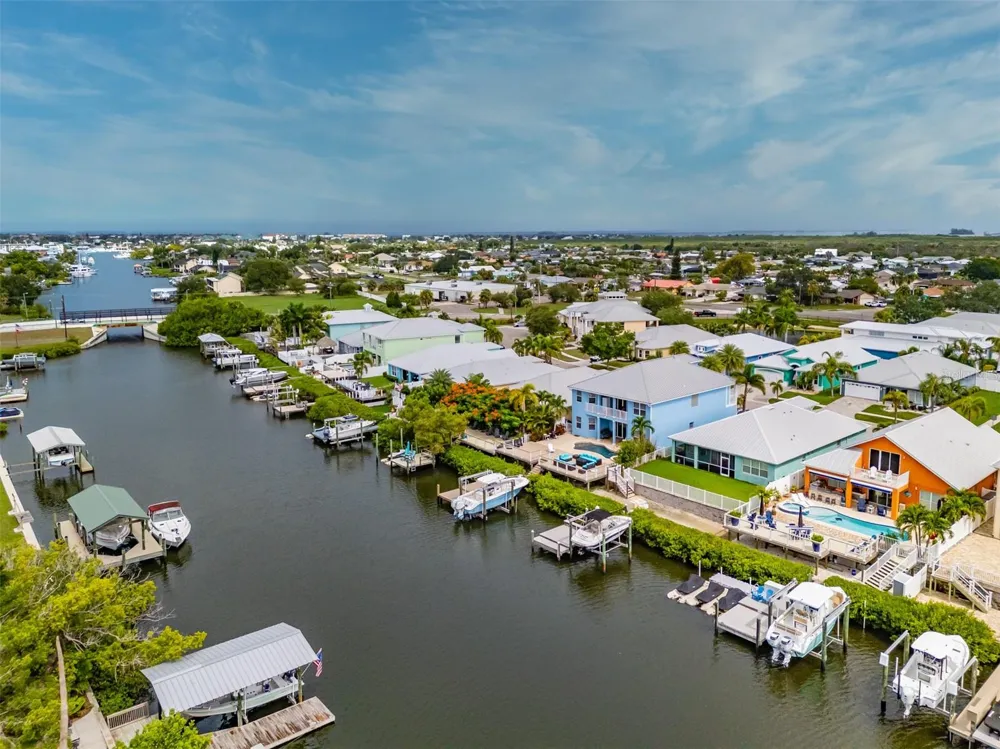 562 BIMINI BAY BOULEVARD Apollo Beach, FL 33572