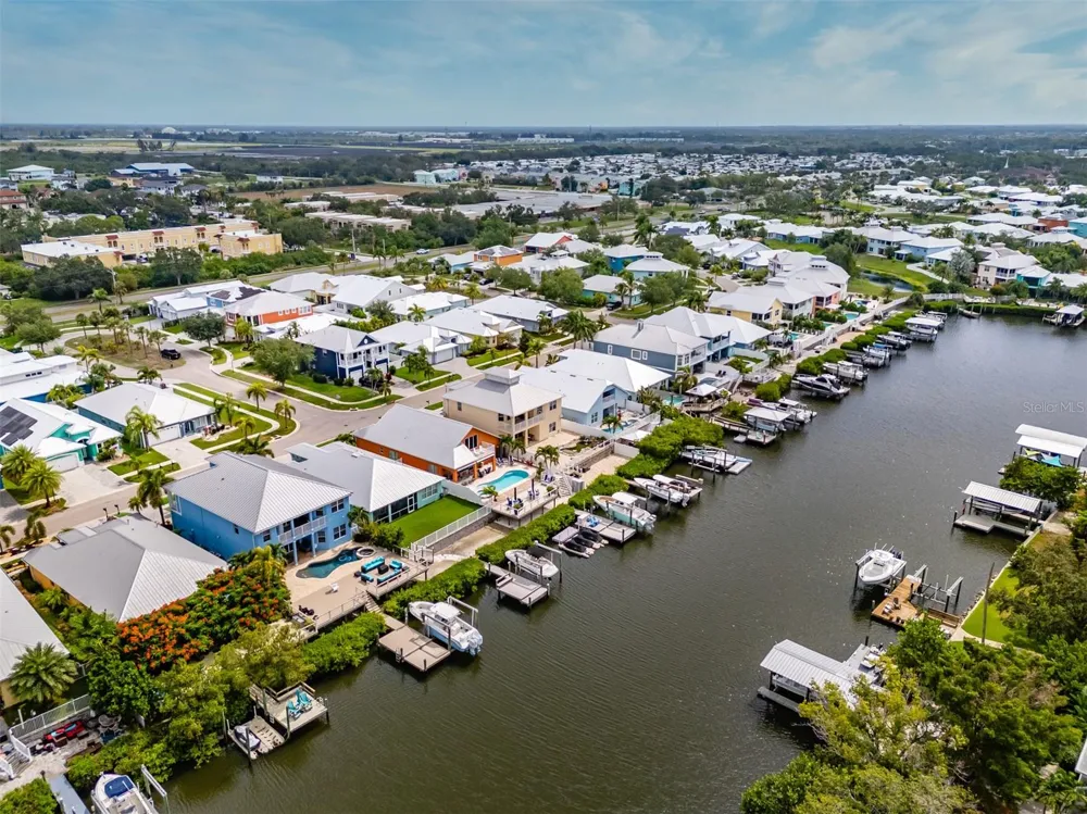 562 BIMINI BAY BOULEVARD Apollo Beach, FL 33572
