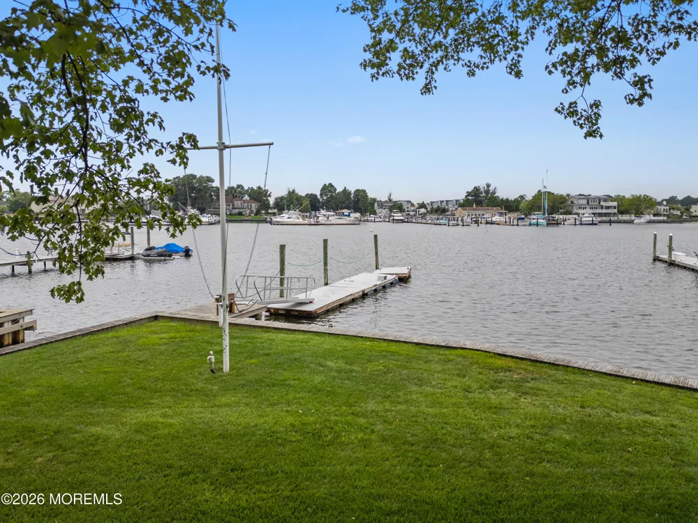 12 Lori Road Monmouth Beach, NJ 07750