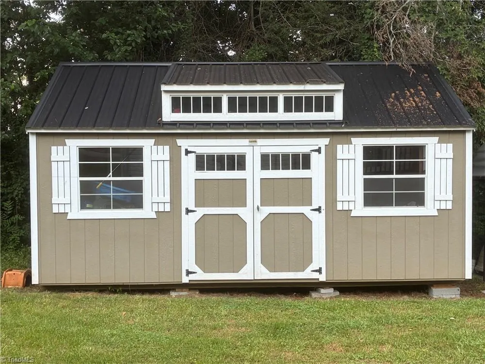 417 S Main Street Dobson, NC 27017