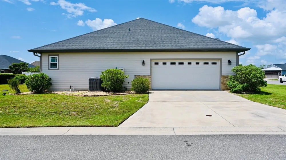 1960 SW 247TH WAY Newberry, FL 32669