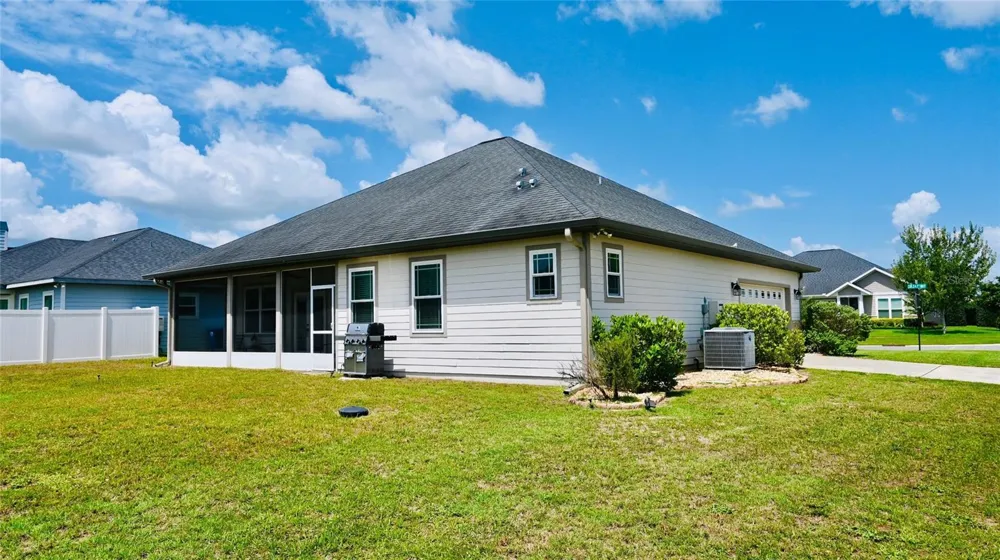 1960 SW 247TH WAY Newberry, FL 32669