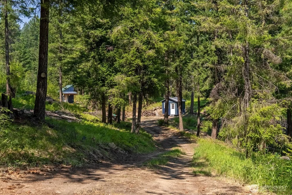 84 Three Seasons Road Winthrop, WA 98862