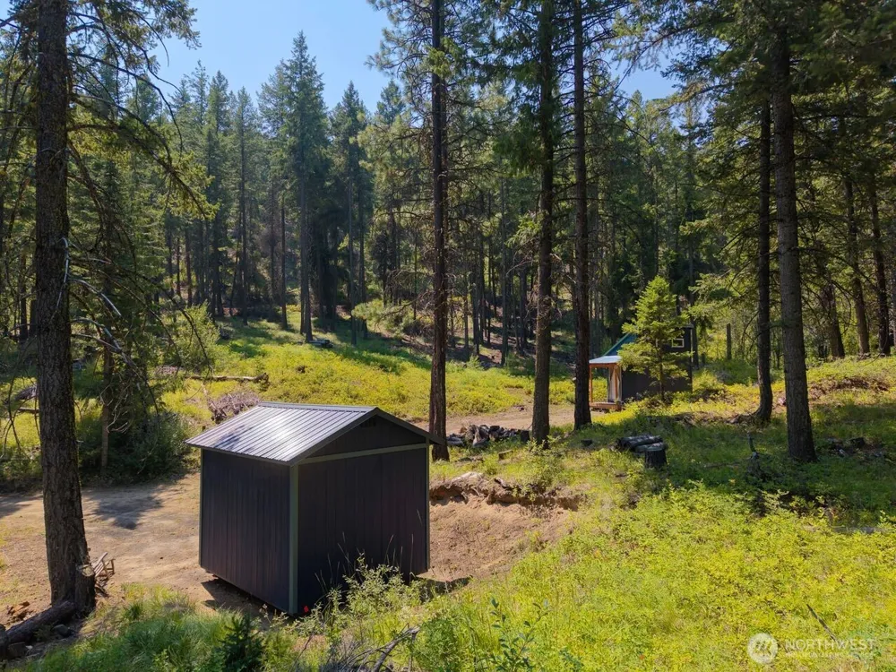 84 Three Seasons Road Winthrop, WA 98862