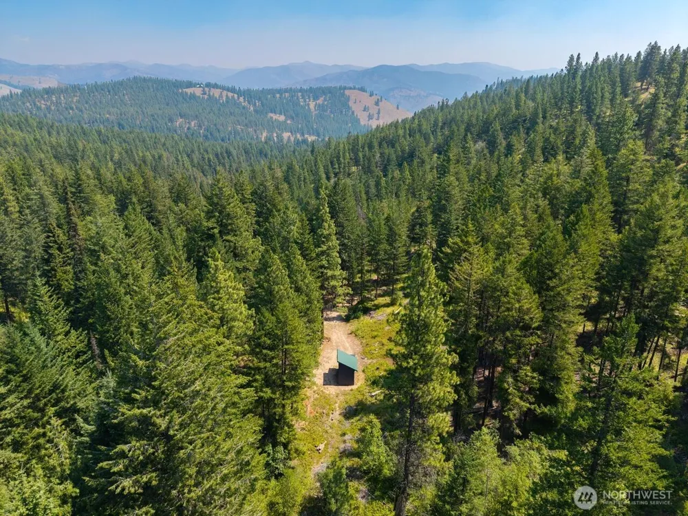 84 Three Seasons Road Winthrop, WA 98862