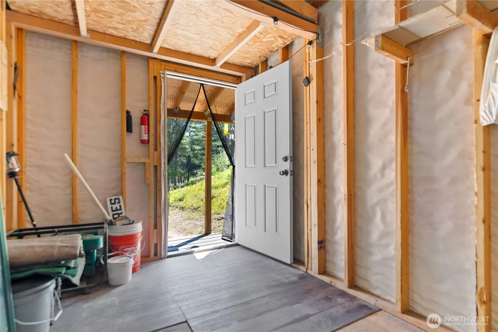 84 Three Seasons Road Winthrop, WA 98862