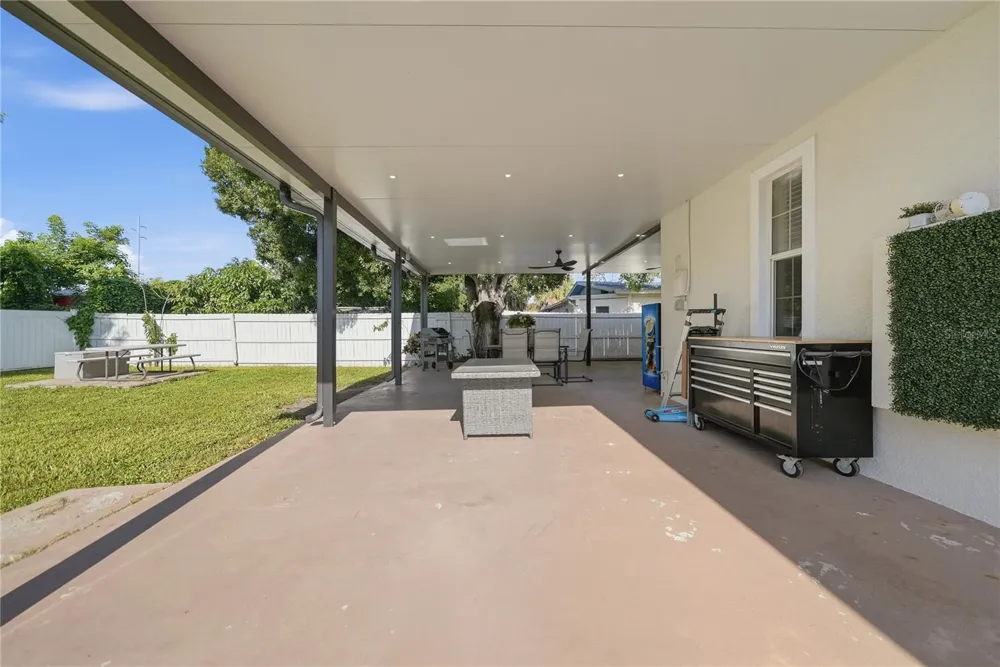 3006 W SAINT CONRAD STREET Tampa, FL 33607