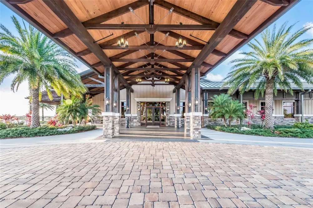 15308 HELMSDALE PLACE Lakewood Ranch, FL 34202