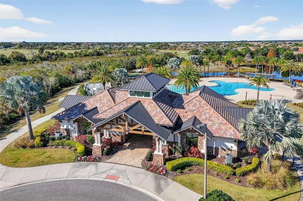 15308 HELMSDALE PLACE Lakewood Ranch, FL 34202
