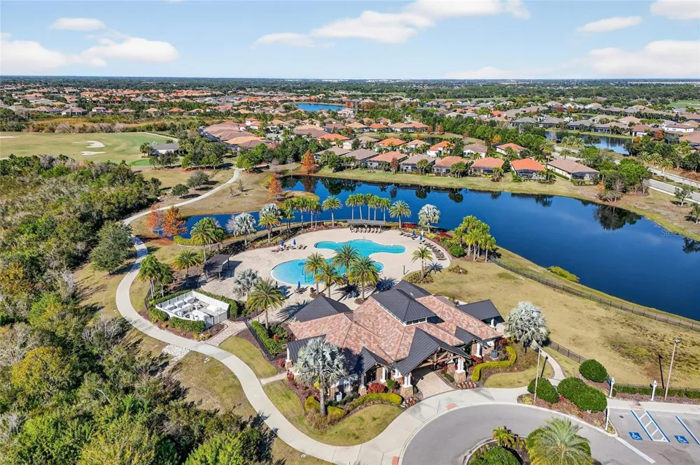 15308 HELMSDALE PLACE Lakewood Ranch, FL 34202