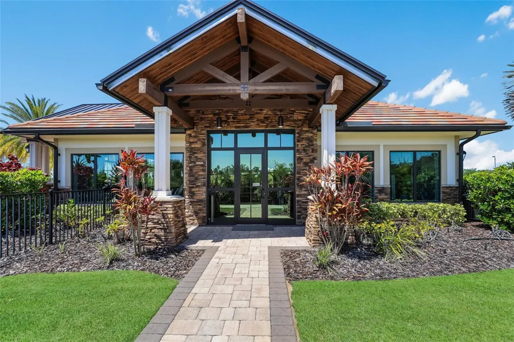 15308 HELMSDALE PLACE Lakewood Ranch, FL 34202