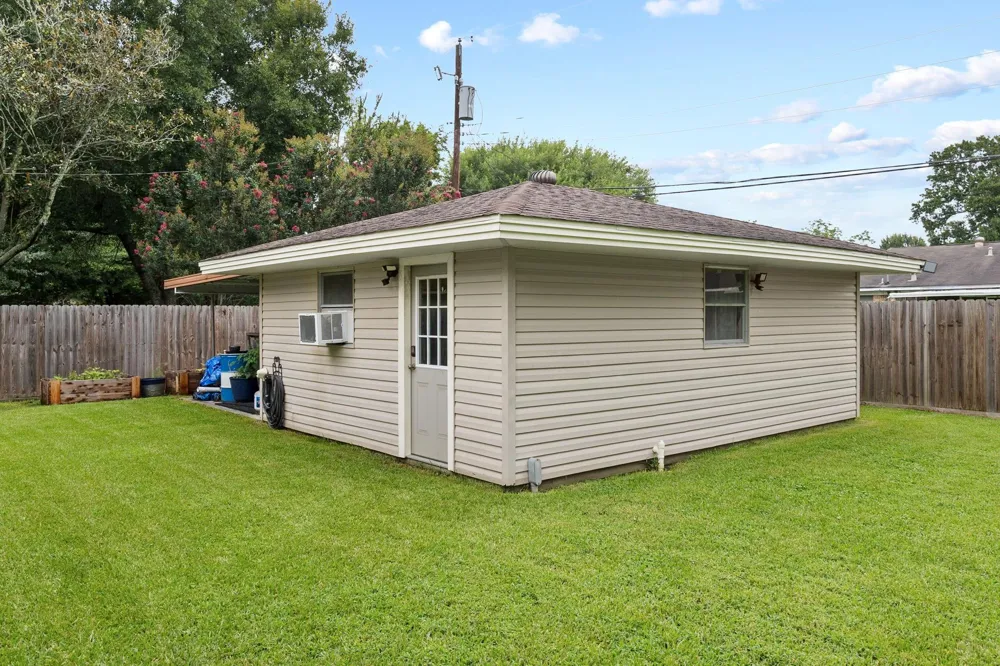 1308 Boyd Avenue Port Neches, TX 77651